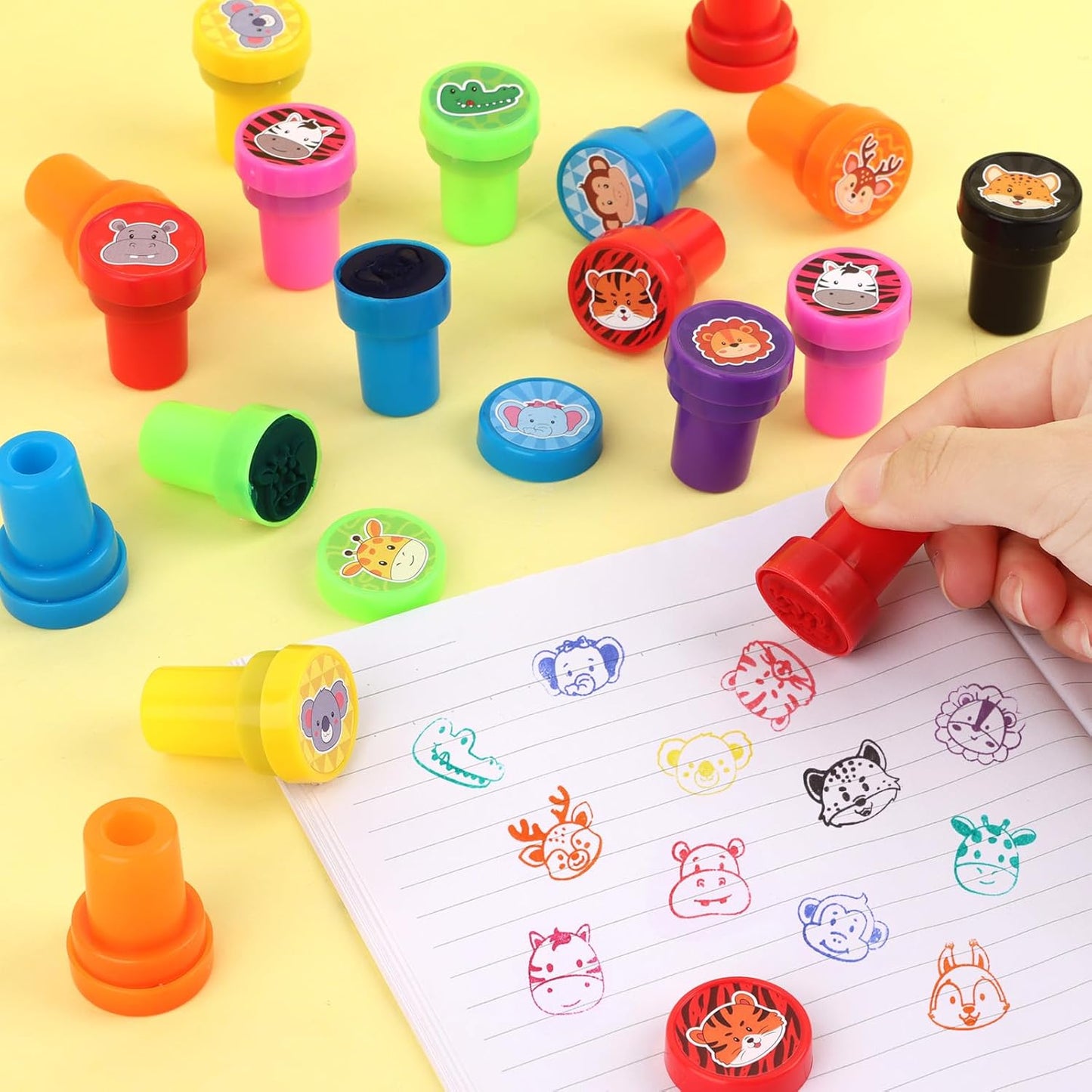 Hxezoc 24 Pieces Safari Animal Print Stamp, Mini Colorful Self Inking Jungle Animal Stamps Party Favors Assorted Stamp Set for Classroom Party Educational Learning Activities Supplies