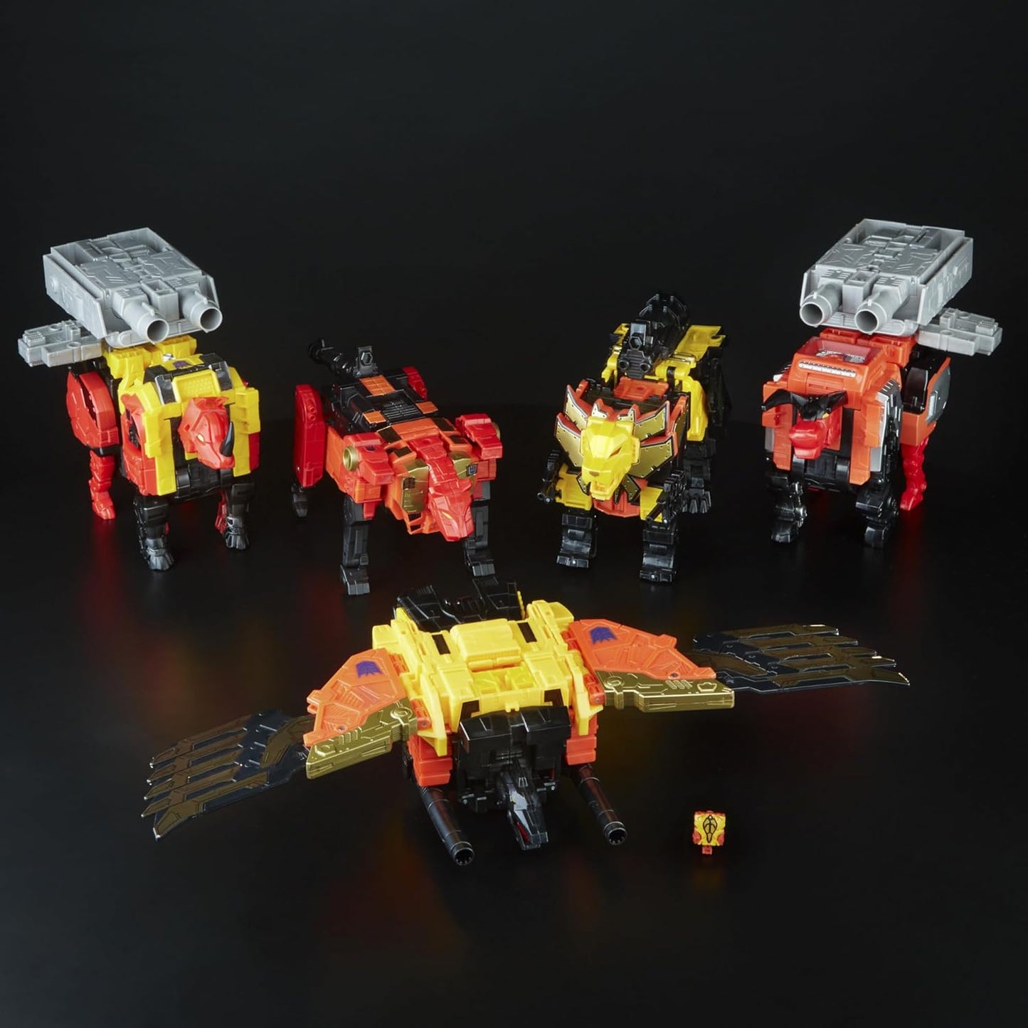 Transformers Power of The Primes Predaking, Collectible 18-Inch Titan Class Combiner with 5 Converting Predacon Figures, 15+