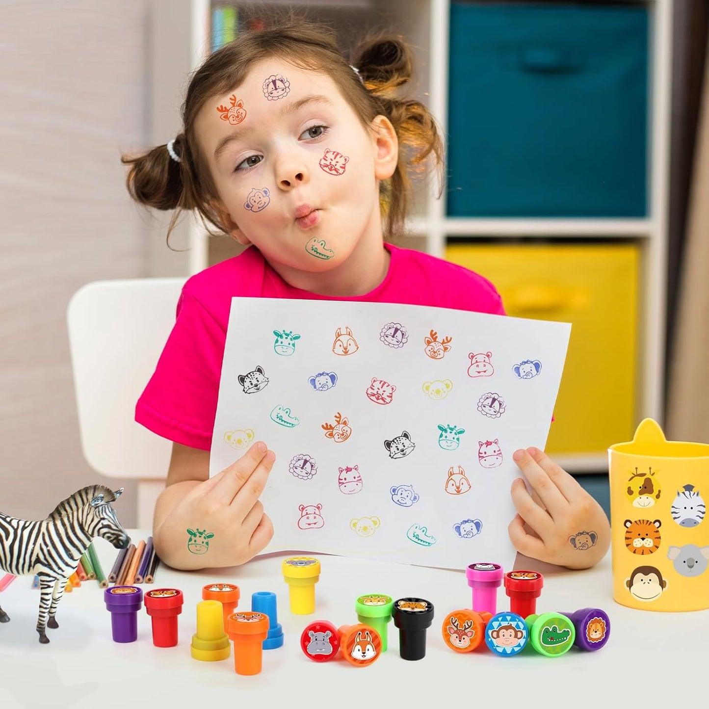 Hxezoc 24 Pieces Safari Animal Print Stamp, Mini Colorful Self Inking Jungle Animal Stamps Party Favors Assorted Stamp Set for Classroom Party Educational Learning Activities Supplies