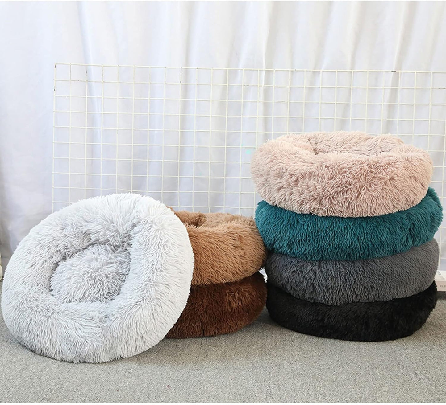 Round Plush Dog Beds for Extra Large Dogs and Cats Oversized Donut Dog Bed with Washable Cover Suitable for Labrador Retrievers, German Shepherds and Adult Rottweilers