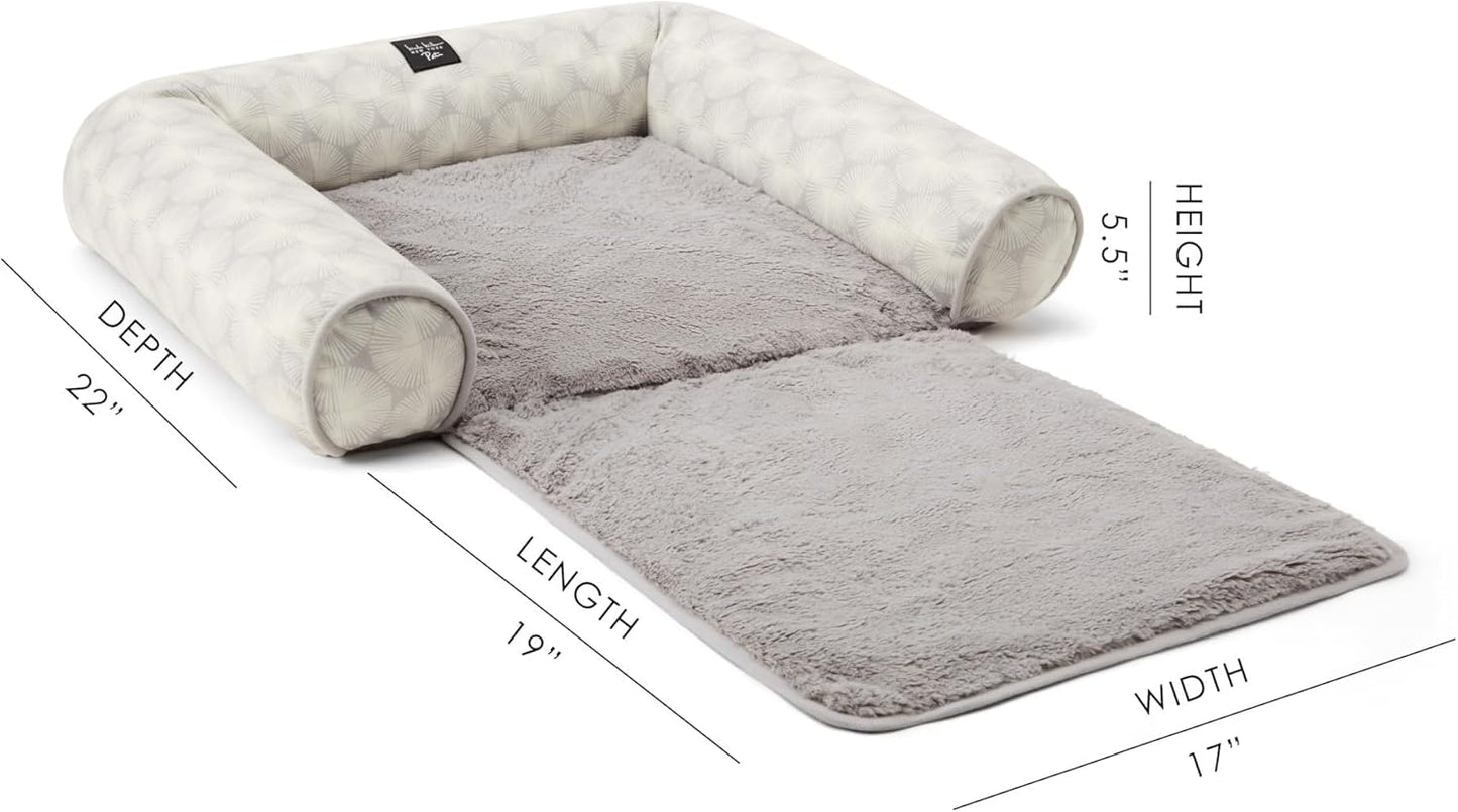 Nicole Miller New York PET Kendall Fluted Geo Cozy Couch Protector Pet Bed, Cozy & Calming, Non-Slip Bottom, Machine Washable, Grey, Large 40"x23"x4"