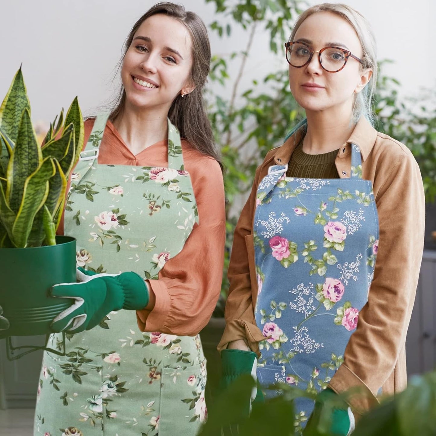 Floral Aprons for Women, 2 Pack Kitchen Aprons with Pockets for Cooking Baking, Gardening Apron Gifts for Gardeners, Birthday Mothers Day Apron Gift for Mom Wife Sister Daughter Grandma