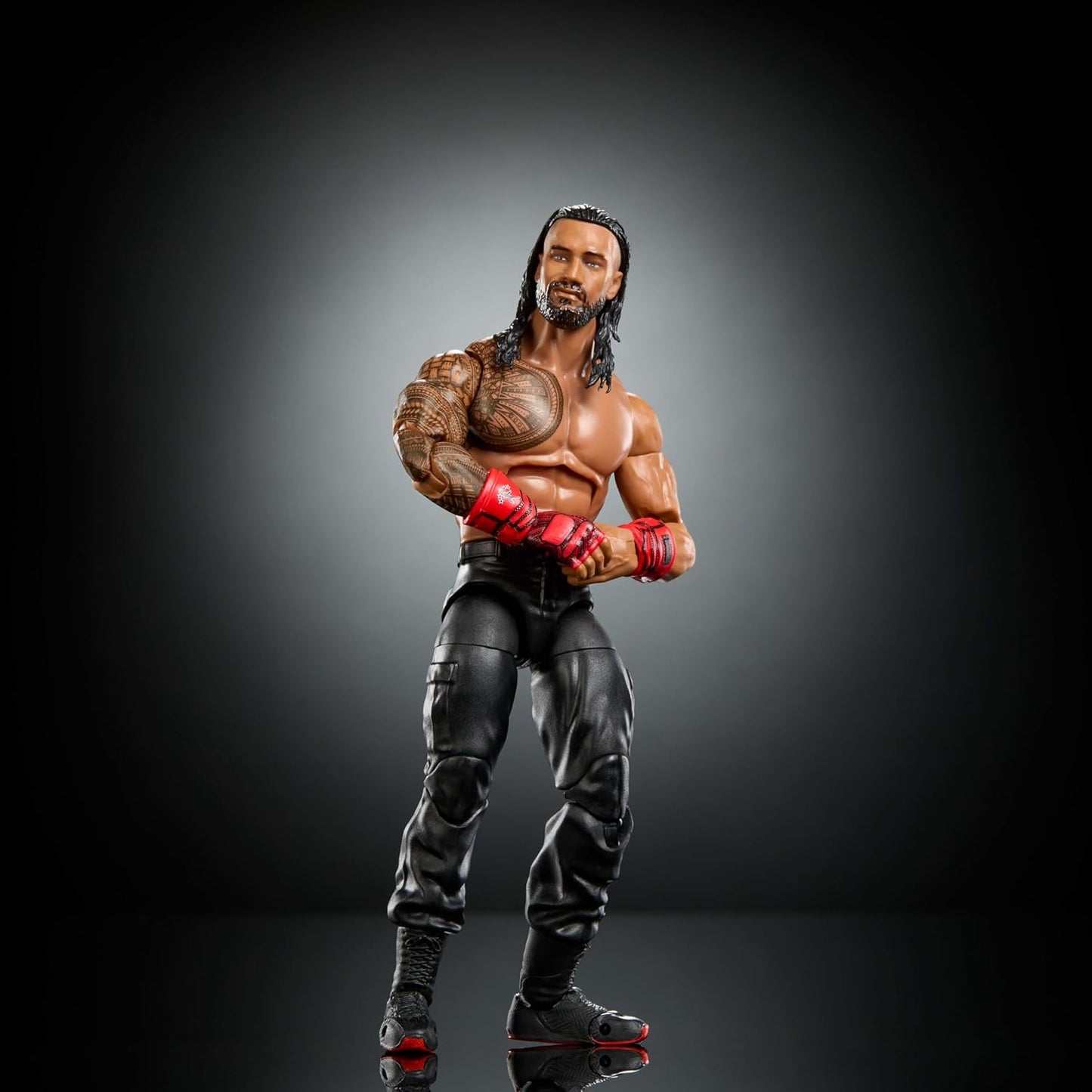 Mattel WWE Elite Collection Top Picks Action Figures & Accessories Set, 6-inch Collectible Roman Reigns with Swappable Hands & Ring Gear (Styles May Vary)