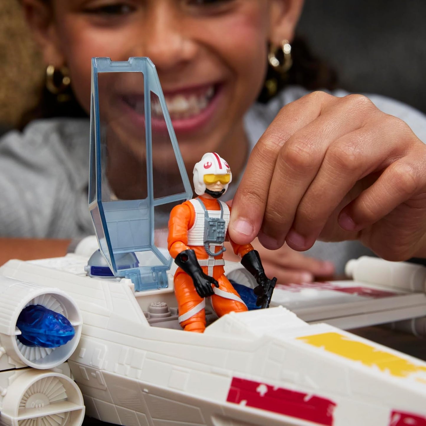 STAR WARS Epic World of Action Luke Skywalker's Force Strike X-Wing, 4-Inch Scale Action Figure & Vehicle, Toys for Boys & Girls Ages 4+