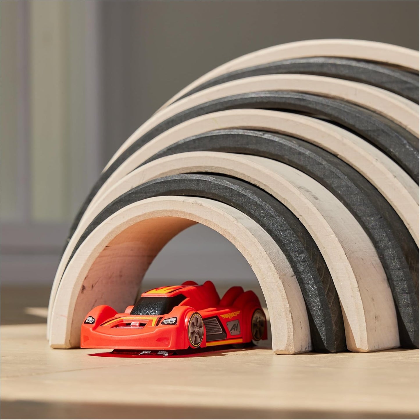 Air Hogs, Zero Gravity Sprint RC Car Wall Climber, Red USB Micro B Rechargeable Indoor Wall Racer, Over 5-Inches Long, Toys for Kids Ages 4 and up