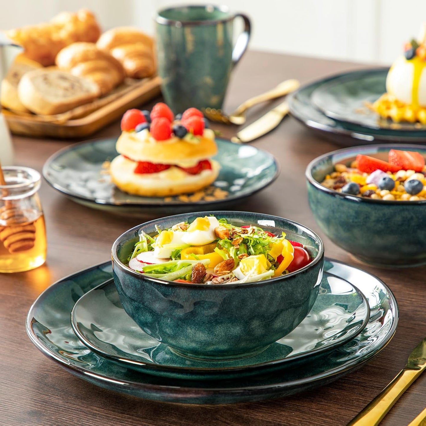 vancasso Ceramic Dinnerware Sets for 4, 16 Pieces Handmade Reactive Glaze Dishes Set, Elegant Stoneware Plates and Bowls Sets with Mugs, Dishwasher and Microwave Safe, Starry Green
