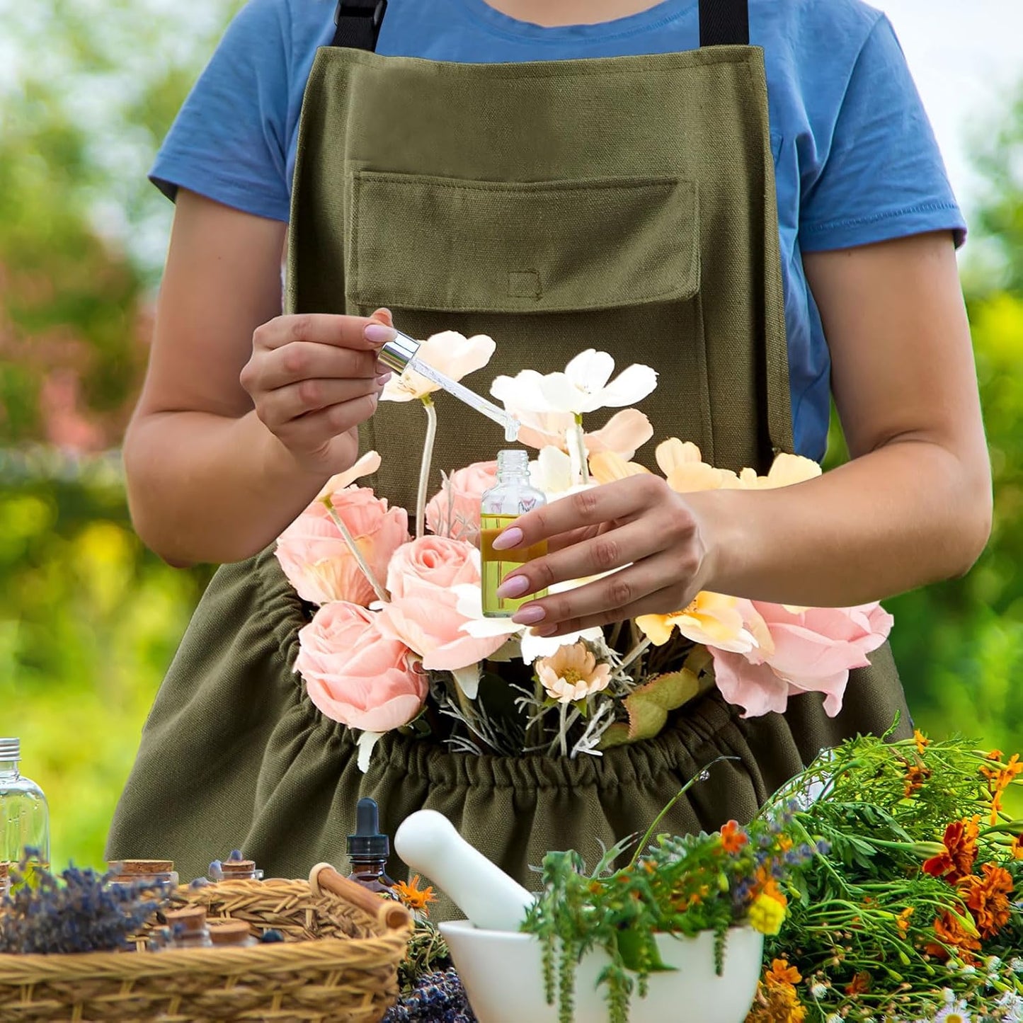 Gardening Apron Harvest Apron with Release Pockets, Gift for Women & Men, Gardeners, Gardening Lovers, Harvesting Weeding Laundry, Mother's Day Gifts
