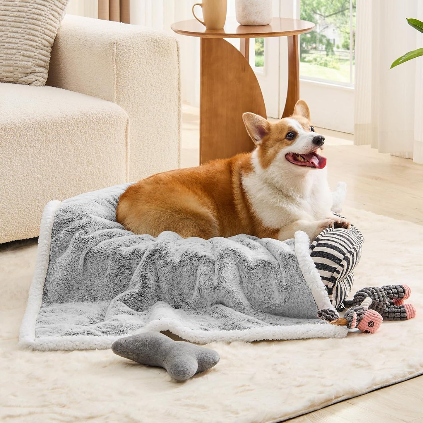 Waterproof Dog Blankets for Medium Dogs Washable, Reversible Faux Fur & Sherpa Pet Blanket, Soft Pet Throw for Couch Bed Protection, 30"x40", Light Grey
