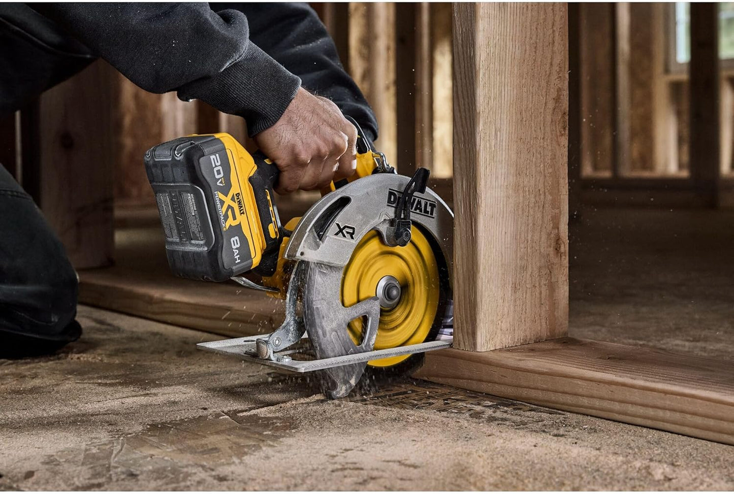DEWALT 20V MAX XR Brushless Cordless 7-1/4 in. Circular Saw, Tool Only (DCS590B)