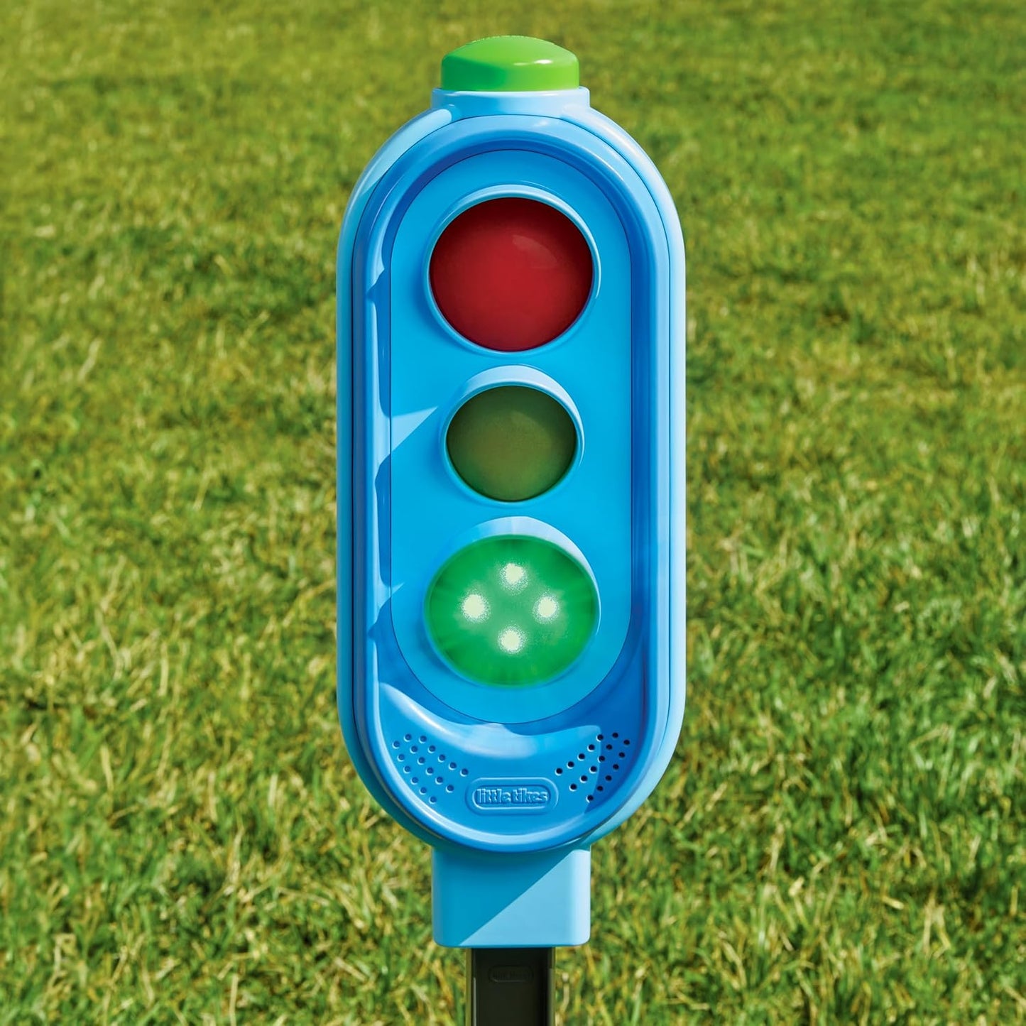 Little Tikes Red Light Green Light, Active Play Sports Toys, for Boys and Girls Ages 3+ Years