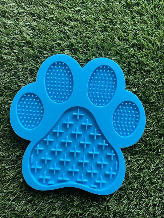 Paws Licking Mats for Feeding Dog Lick Mat Dogs and Cats (Blue), Red