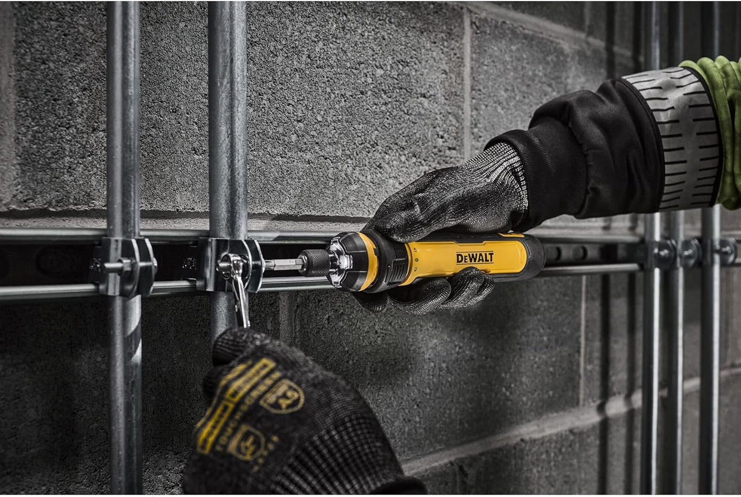 DEWALT Cordless Screwdriver, 4V USB Rechargeable Electric Screwdriver with 12 pcs Screwdriver Bit Set, LED Light, FLEXDRIVE Control, Compact, Ergonomic (DWHT66719)