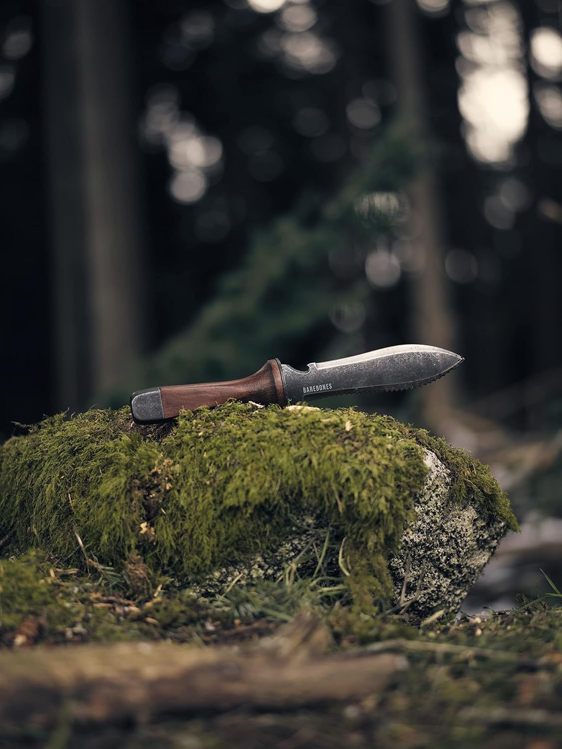 Barebones Hori Hori Ultimate - Garden Knife with Double-Edged Tempered Steel Blade, Walnut Handle, Ambidextrous Use, Japanese Knife Garden Tool for Weeding and Gardening (Tool & Sheath)