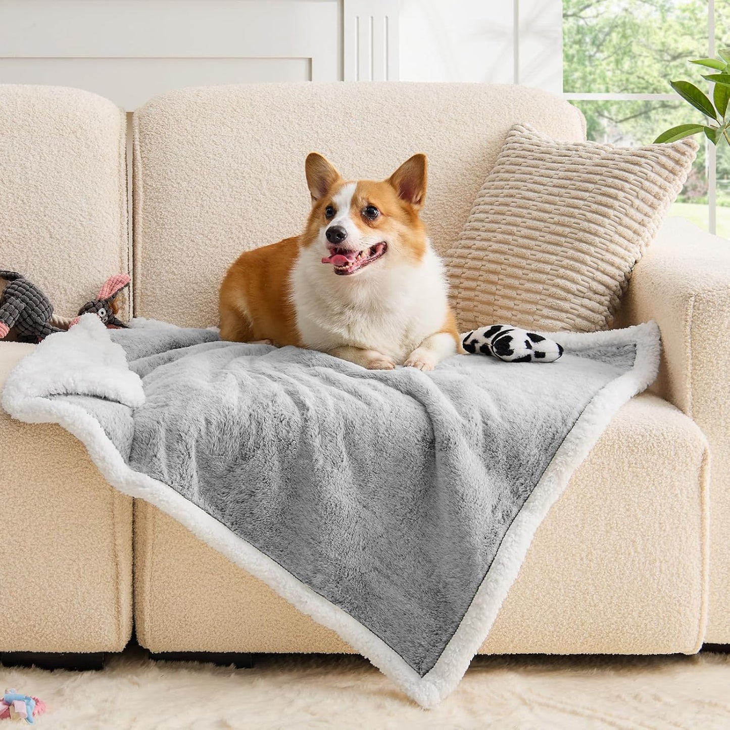 Waterproof Dog Blankets for Medium Dogs Washable, Reversible Faux Fur & Sherpa Pet Blanket, Soft Pet Throw for Couch Bed Protection, 30"x40", Light Grey