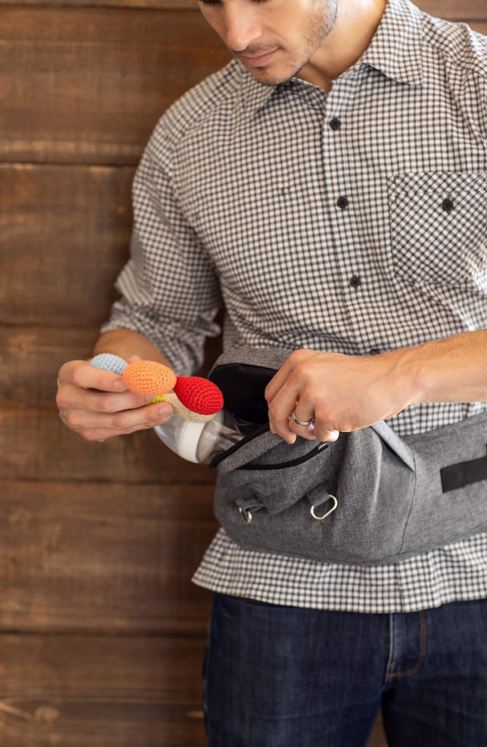 Moby Hip Seat and Baby Carrier for Infants and Toddlers, Designed for Mothers, Fathers, and Caregivers, Supports Children from 12-17 lbs (Grey)