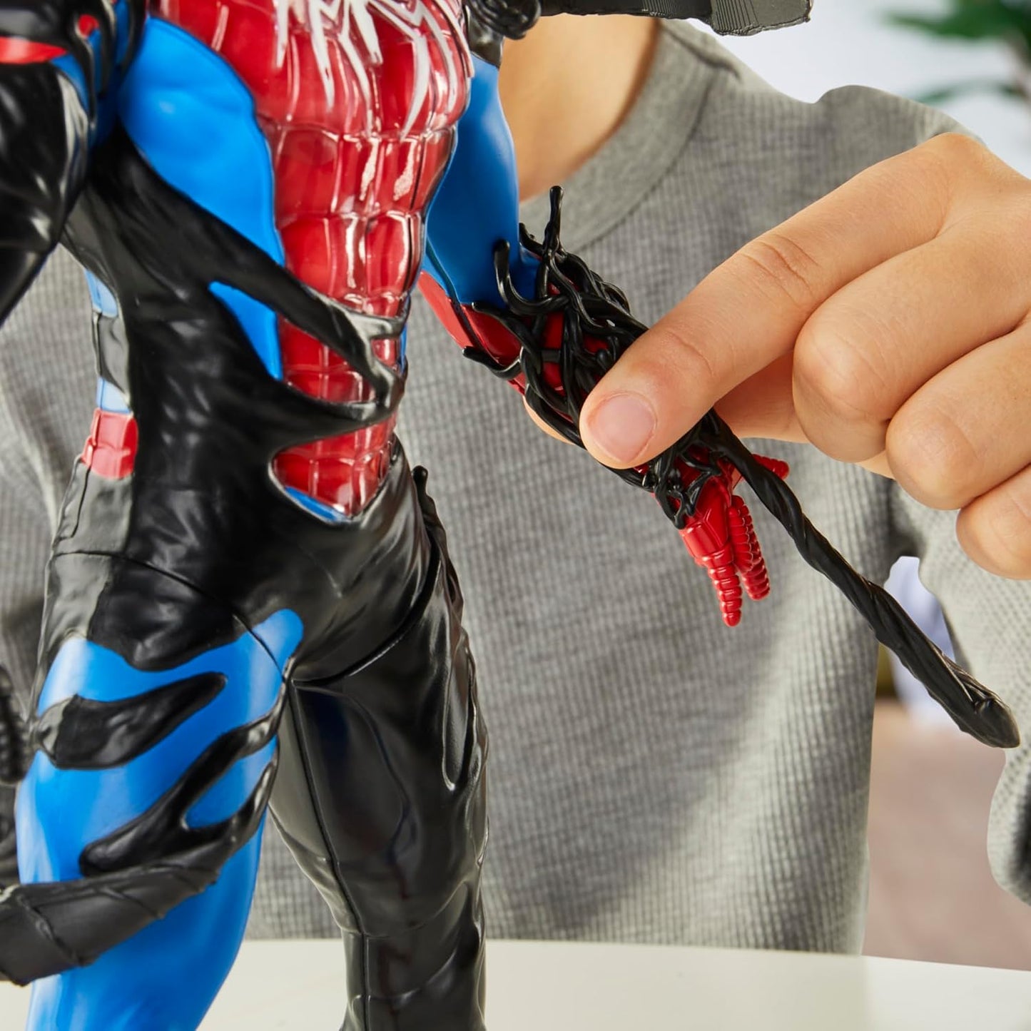 Marvel Spider-Man VenomVersus Spider-Man Liquid Shifter Action Figure with Accessories, 11-Inch-Scale Super Hero Toys for Kids Ages 4 and Up