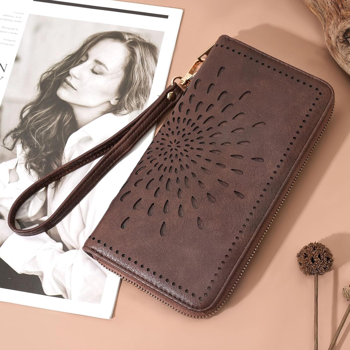 APHISON Wallet Women Large Capacity Clutch Purse For Ladies Card Holder RFID Wristlet Phone Zipper Coin Travel Pocket