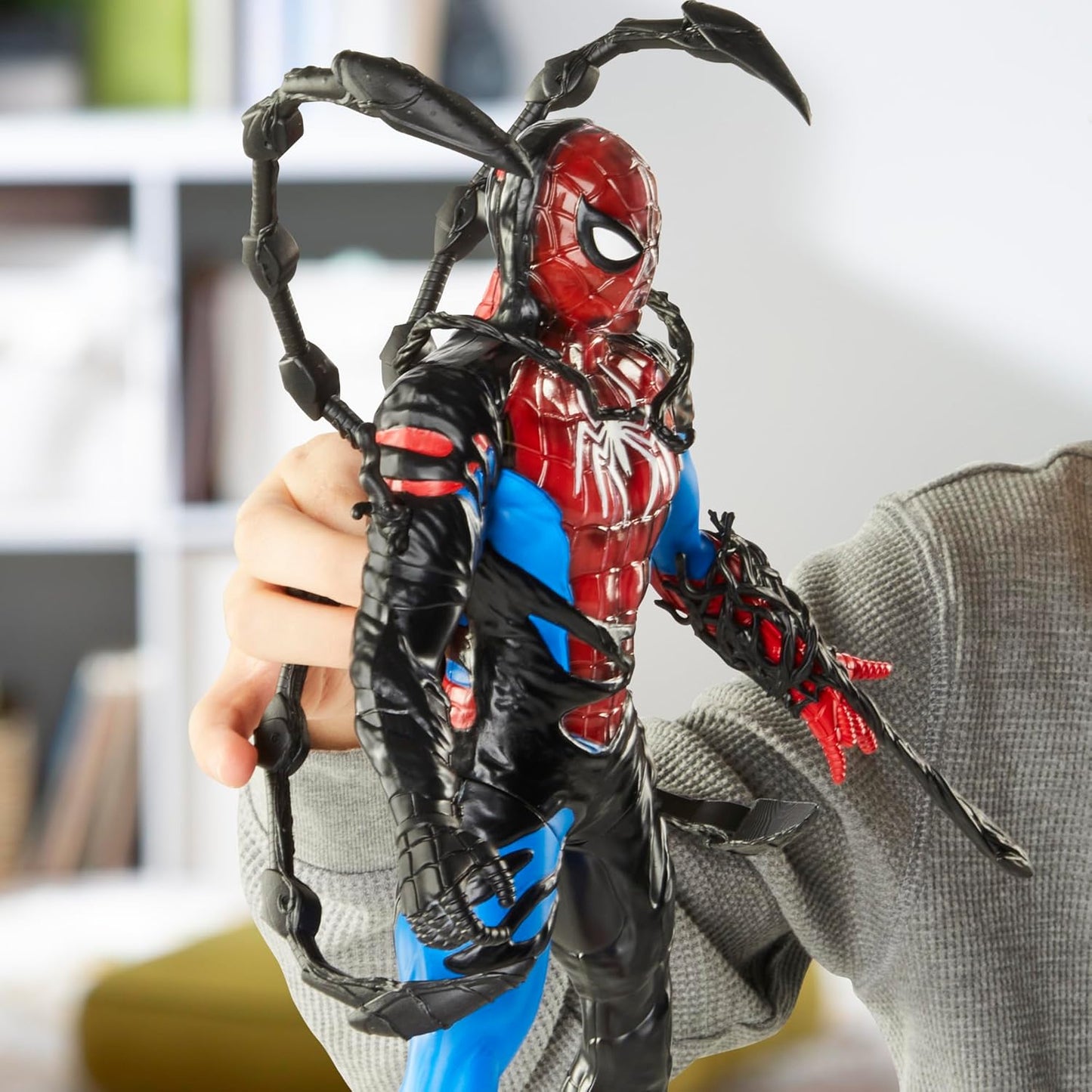 Marvel Spider-Man VenomVersus Spider-Man Liquid Shifter Action Figure with Accessories, 11-Inch-Scale Super Hero Toys for Kids Ages 4 and Up