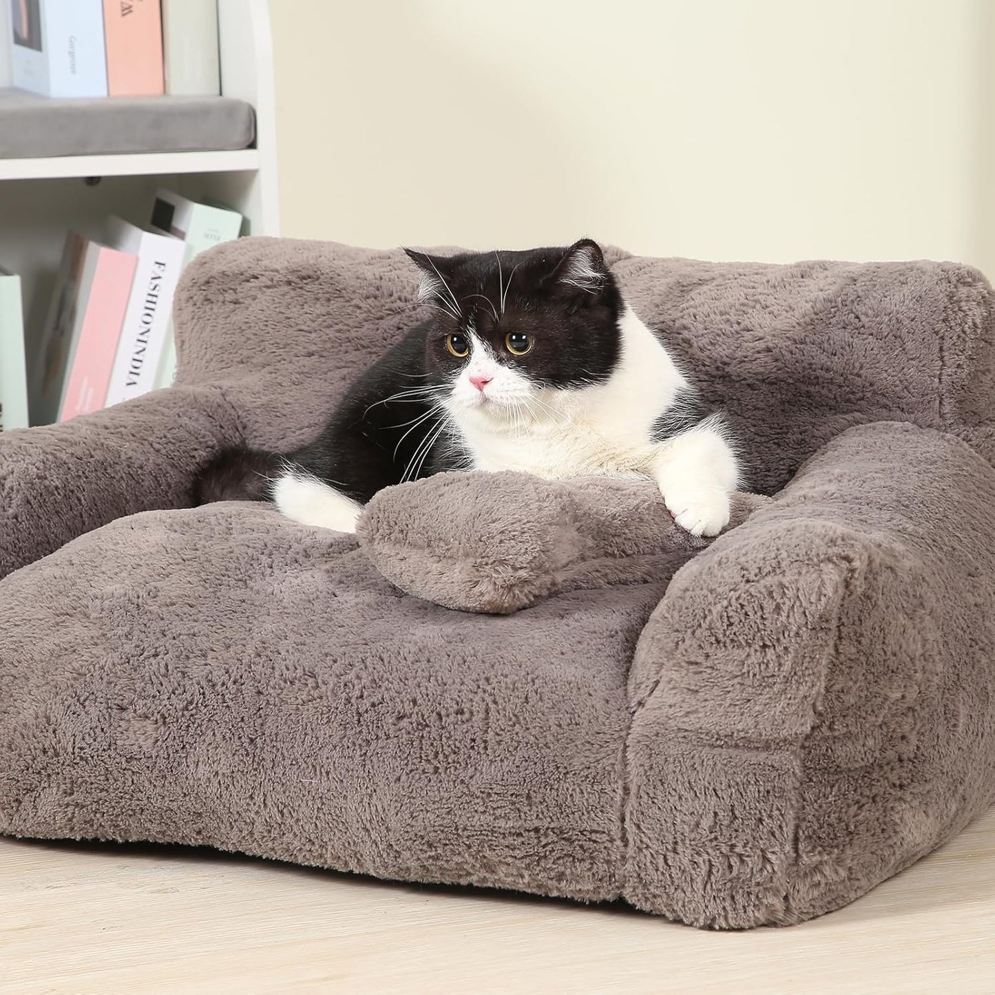 Fluffy Cat Couch for Indoor Cats, Small Dog Bed with Bone Shaped Pillow, Anti-Anxiety Pet Bed with Washable Cover, Brown