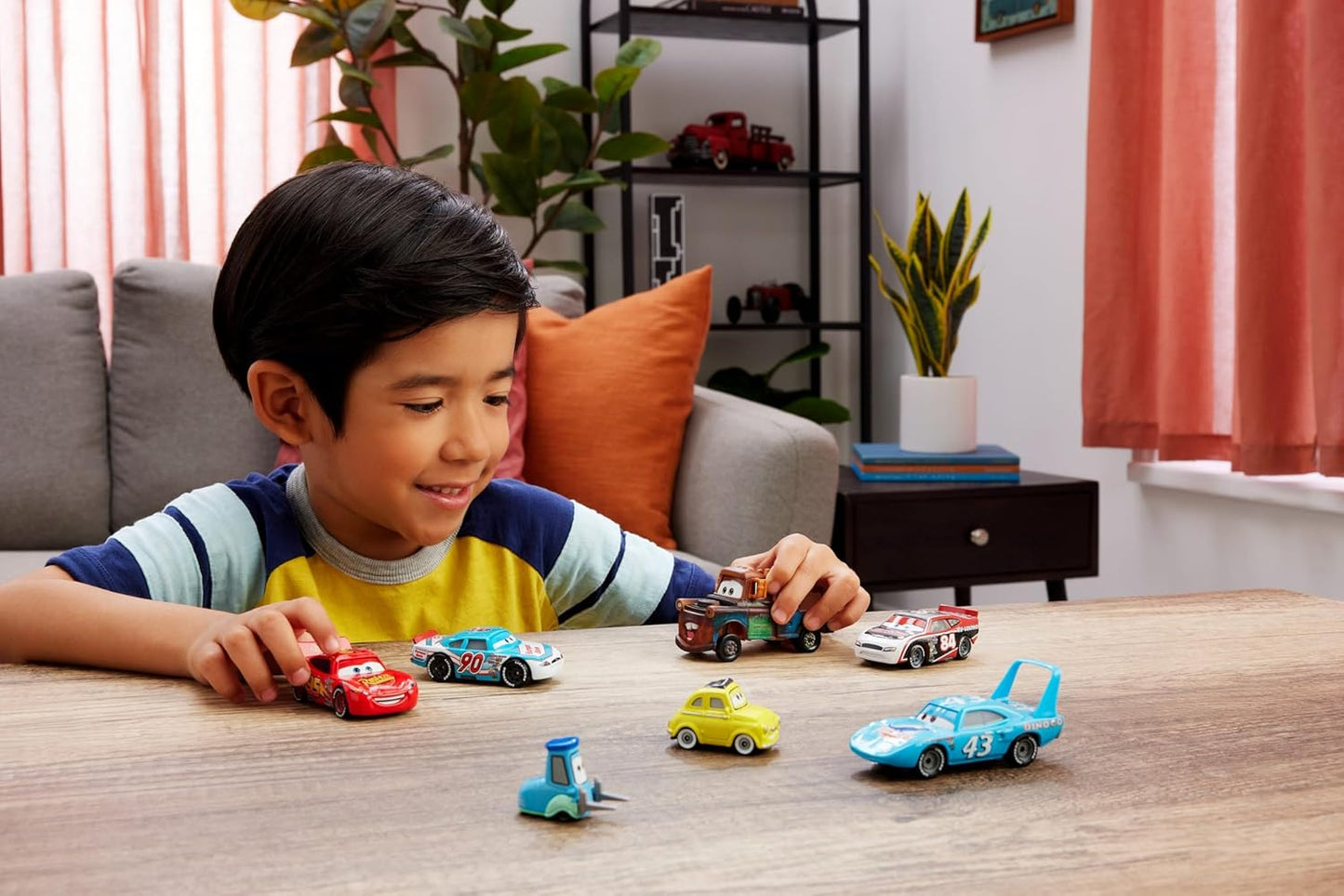 Mattel Disney and Pixar Cars 1:55 Scale Die-Cast Vehicles, Collectible Toy Cars, The King