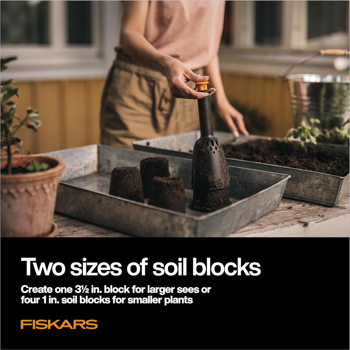 Fiskars Soil Block Maker for Garden Seeds with Natural Air Pruning, Eco Friendly Soil Blocking Gardening Tool for Germinating Seeds