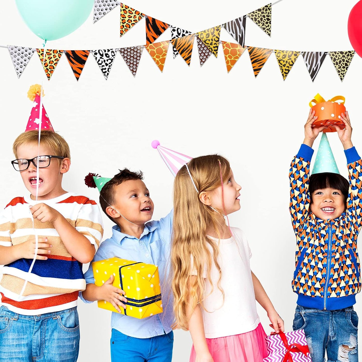 Thenshop 5 Pieces Jungle Theme Party Supplies Animal Safari Print Pennant Banners Jungle Animal Prints Triangle Flag Banner for Safari Themed Party Zoo (Classic Style)