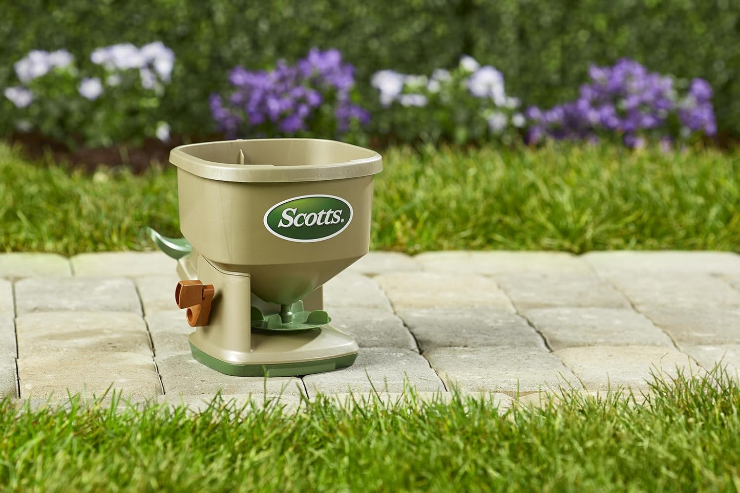 Scotts Whirl Hand-Powered Spreader for Grass Seed, Fertilizer, Salt, Ice Melt, Handheld Spreader Holds up to 1,500 sq. ft. Product