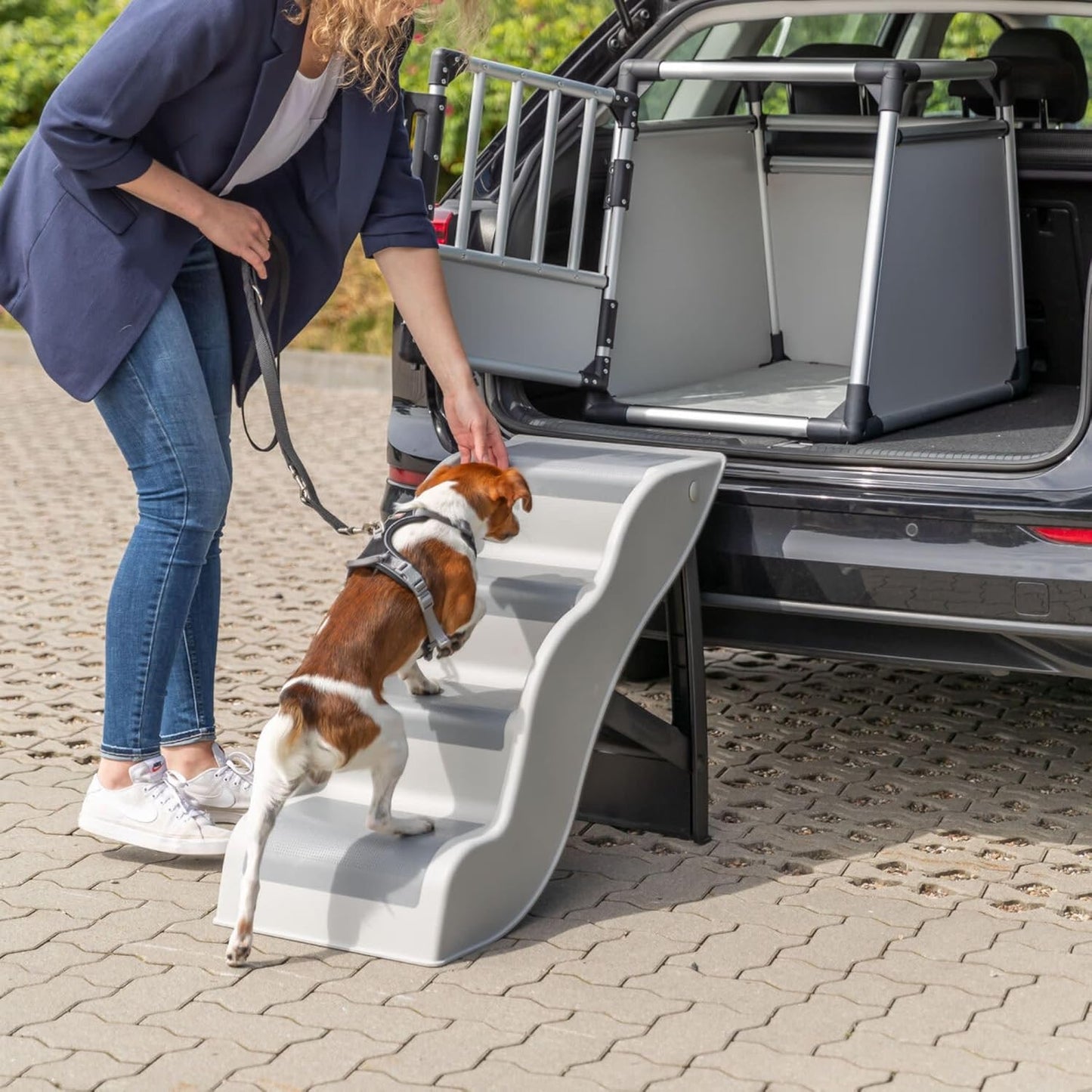 Trixie Lightweight Dog Stairs with Non-Slip Rubber Treads - 4 Step Pet Stairs for Beds and Couches - Foldable and Easy to Store - in Gray