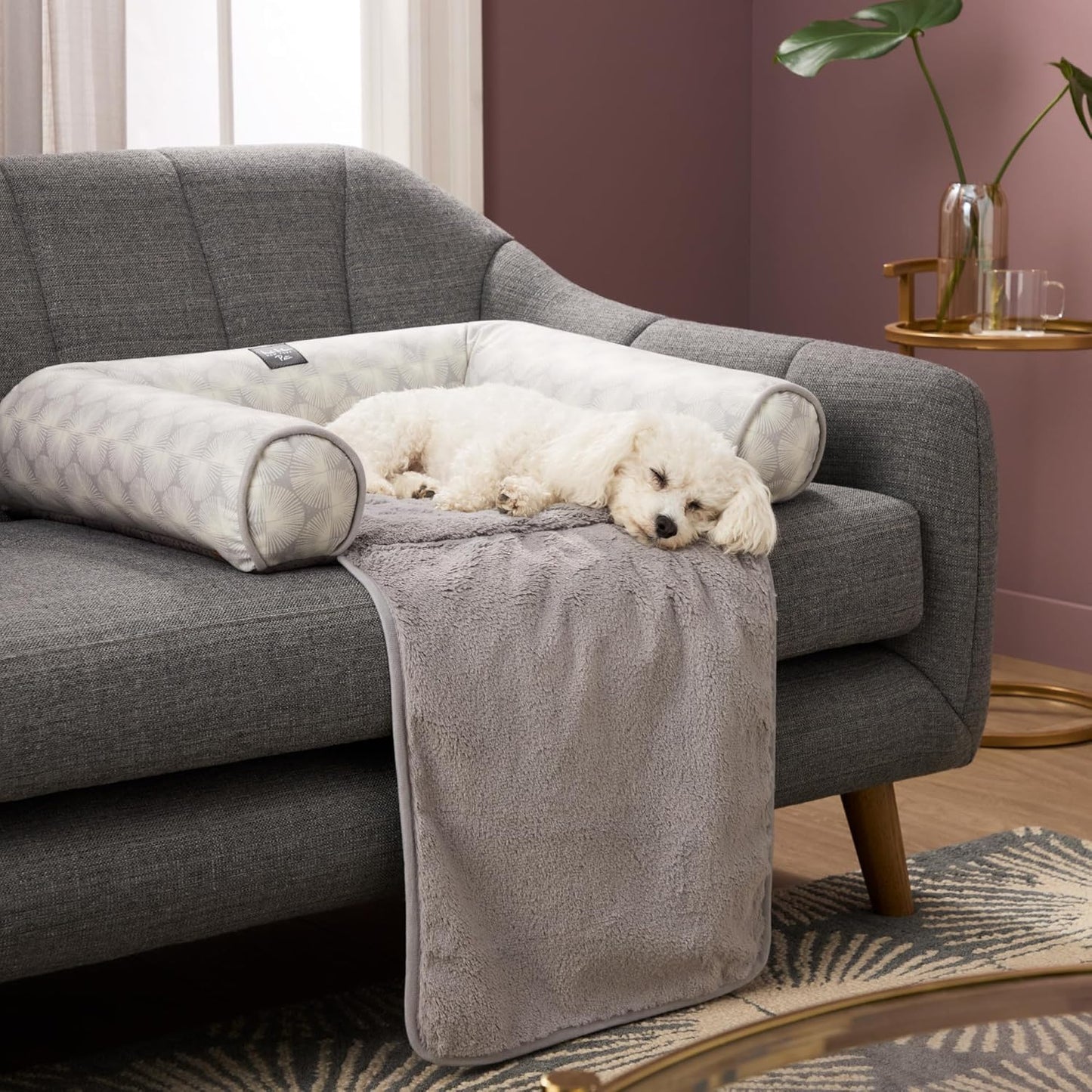 Nicole Miller New York PET Kendall Fluted Geo Cozy Couch Protector Pet Bed, Cozy & Calming, Non-Slip Bottom, Machine Washable, Grey, Large 40"x23"x4"