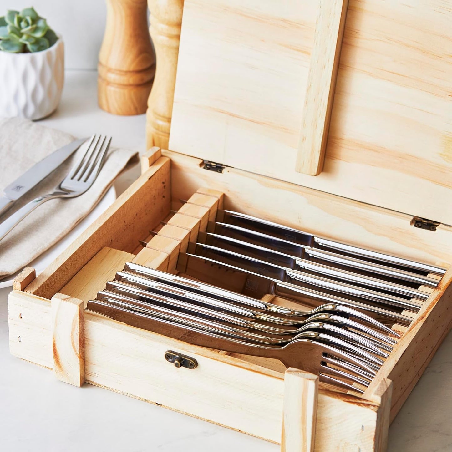 ZWILLING Steak Dinner 12-Piece Set includes forks and steak knives, Gift Set, with Presentation Box