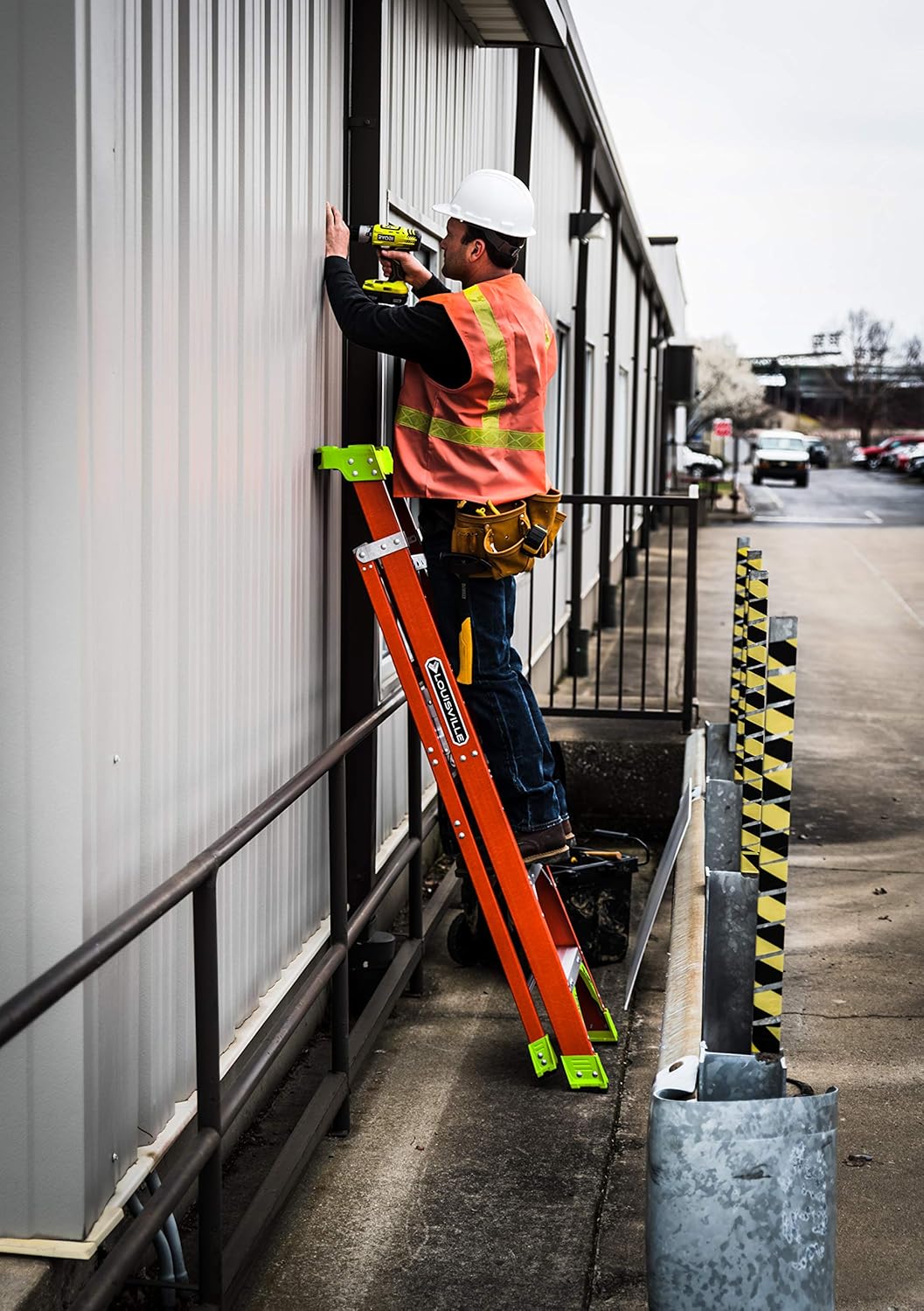 Louisville Ladder 4-foot Fiberglass Cross Step Ladder, 300-Pound Load Capacity, Type IA, FXS1504