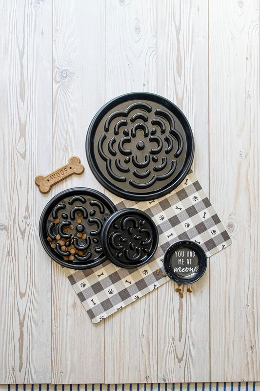 Abode Homewares Slow Chow Medallion 1 Cup Durable Polypropylene Slow Feeder Pet Bowl for Small Dogs, Non-Skid, Dishwasher- and Microwave-Safe Food Bowl with Healthy Anti-Gulping Maze - Black