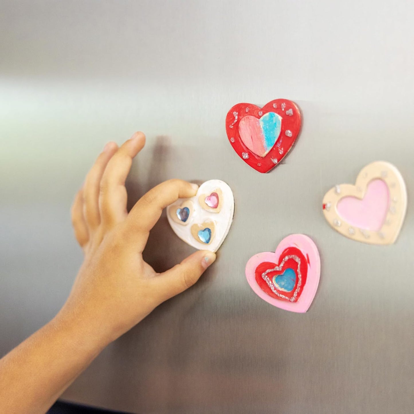 Melissa & Doug Decorate-Your-Own Wooden Magnets Craft Kit Bundle (12 Magnets) - Wood Crafts for Kids, Preschool Toys, and Learning Resources for Ages 4+