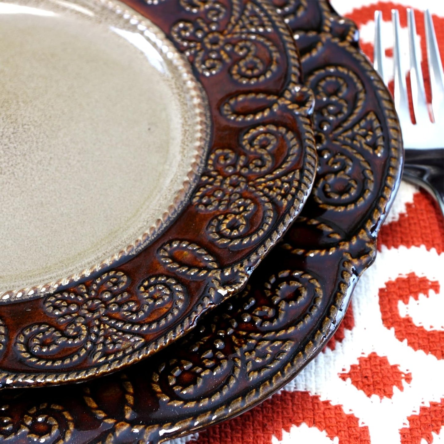 Elama’s Salia 16 Piece Stoneware Dinnerware Set