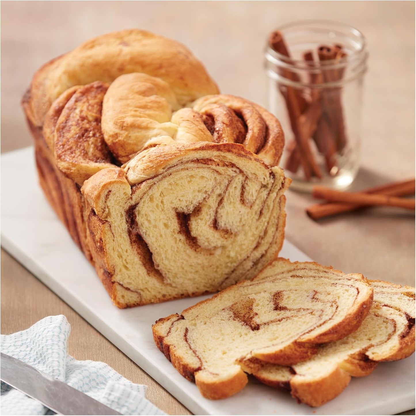 Wilton Gold Premium Non-Stick Warp-Resistant Bakeware, Made without PFAs, Large Loaf Pan, 9.25 x 5.25 in, Packaging May Vary