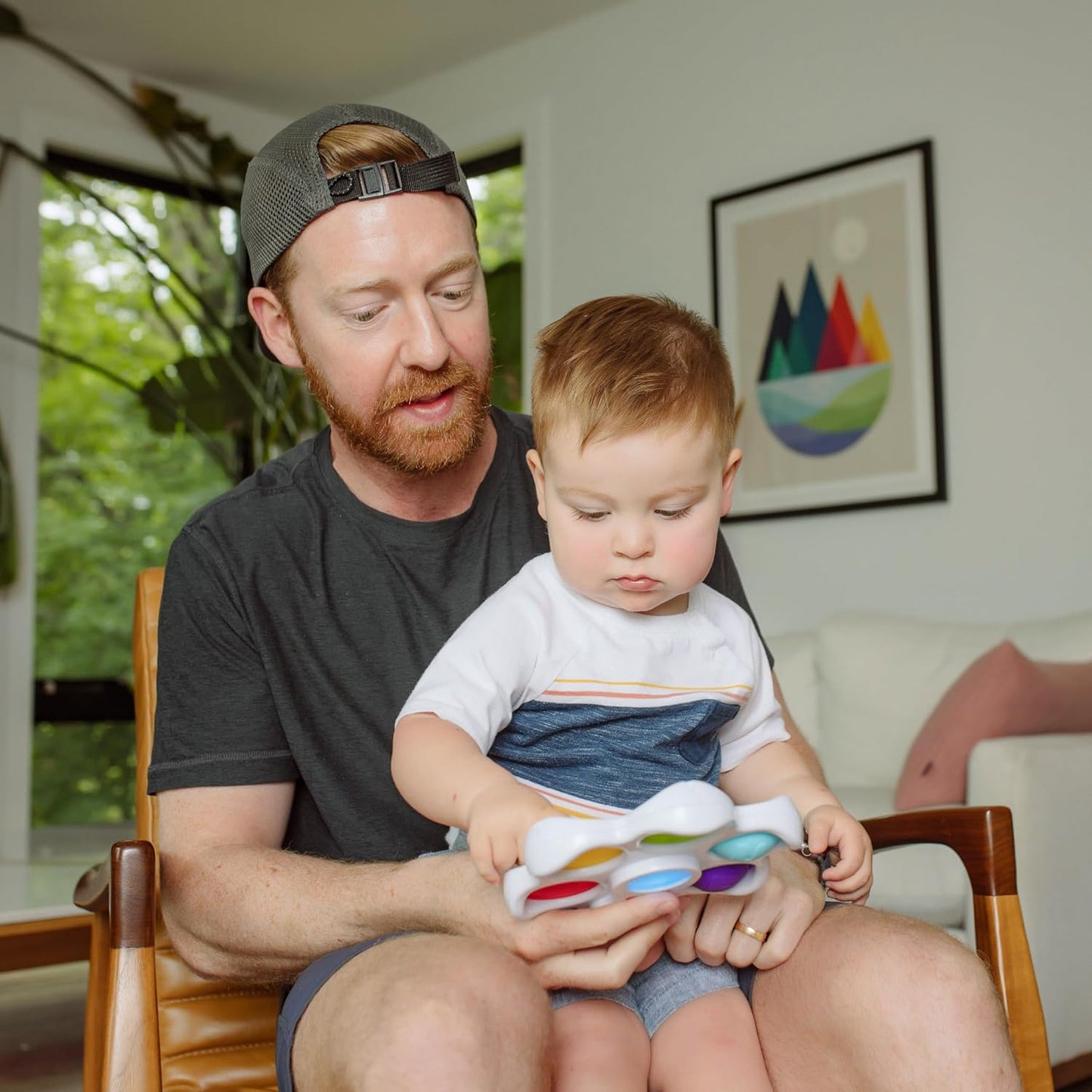 Chuckle & Roar - Pop It! and Learn - Educational and Electronic Popping Toy - Learn Numbers & Letters in Spanish or English - Great for Ages 6 Months to 2 Years