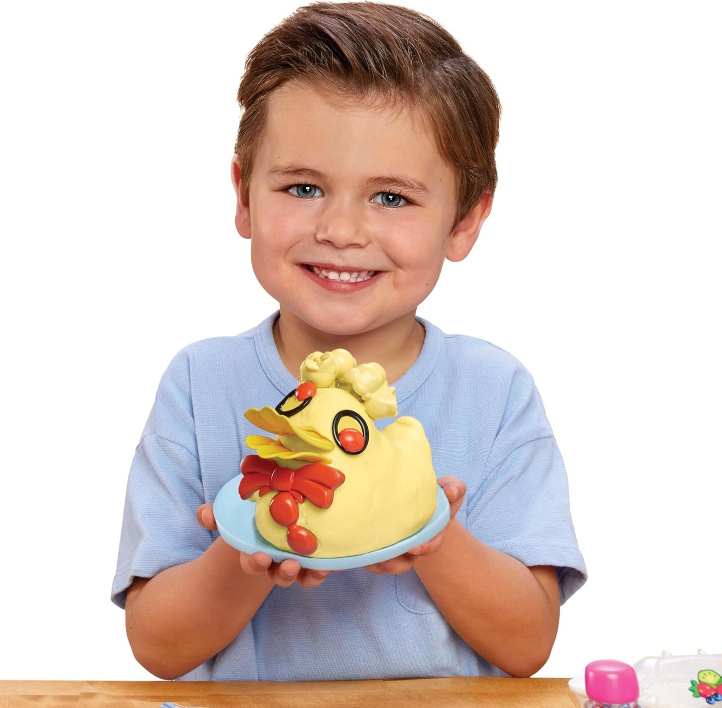 Little Tikes Creative Chefs Bluey Duck Cake Kit with 15 Accessories, Pretend Play Cooking Set, for Boys and Girls Ages 3+ Years