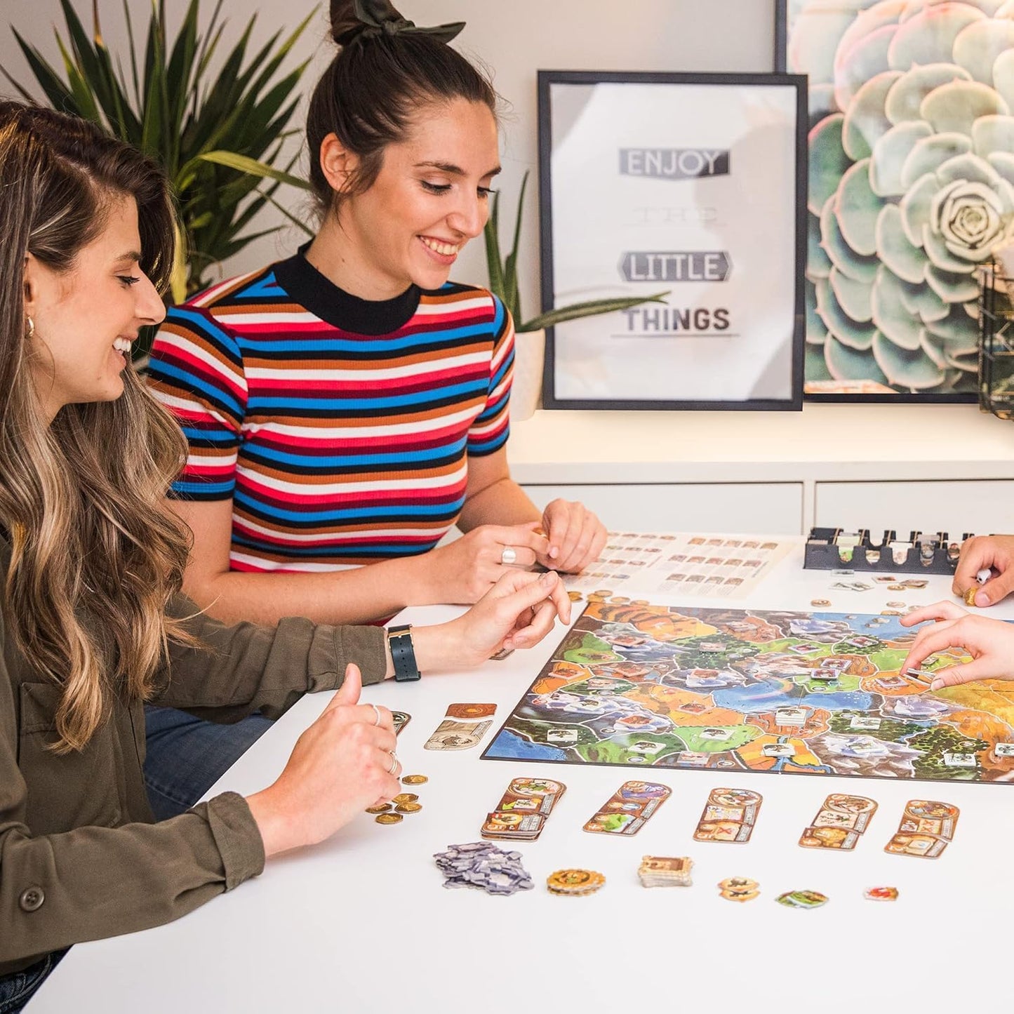 Asmodee Small World Board Game - Fantasy Area Control & Strategy Game with Magical Creatures, Special Powers, Family Game for Kids & Adults, Ages 8+, 2-5 Players, 40-80 Min Playtime
