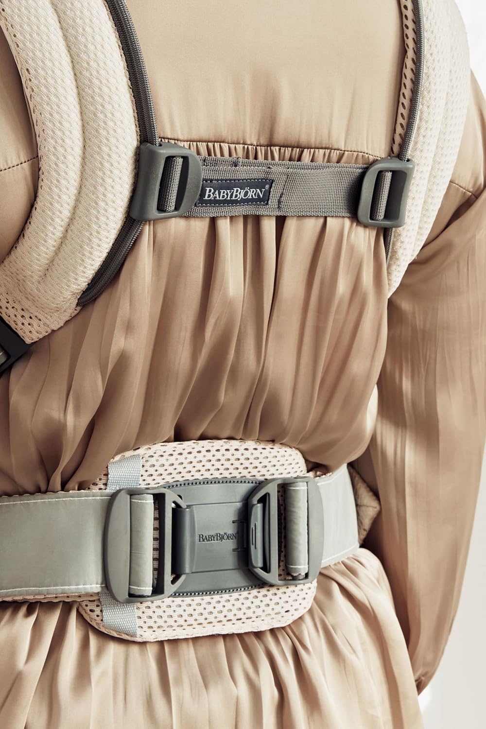 BabyBjörn Baby Carrier Harmony, Cream, 3D Mesh, 3-in-1 Ergonomic Baby Carrier; Newborn, Facing-in, Outward-Facing, and Back Carrying Positions Supported (7-40 lbs), Newborn to Toddler