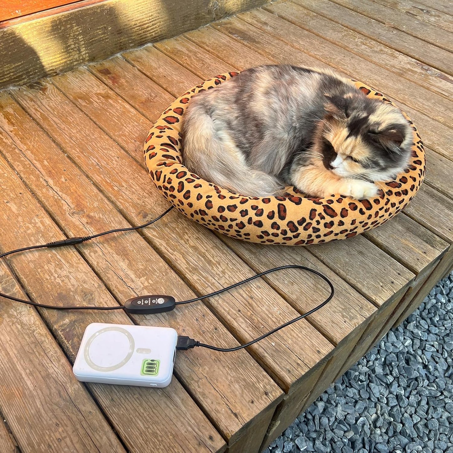 USB Heating Bed for Cats & Small Dogs - 5V Safe Heated Pad with 3-Temp Control, Washable, Indoor/Outdoor Pet Warming Bed Powered by Power Bank Battery/Car/Wall (Leopard)
