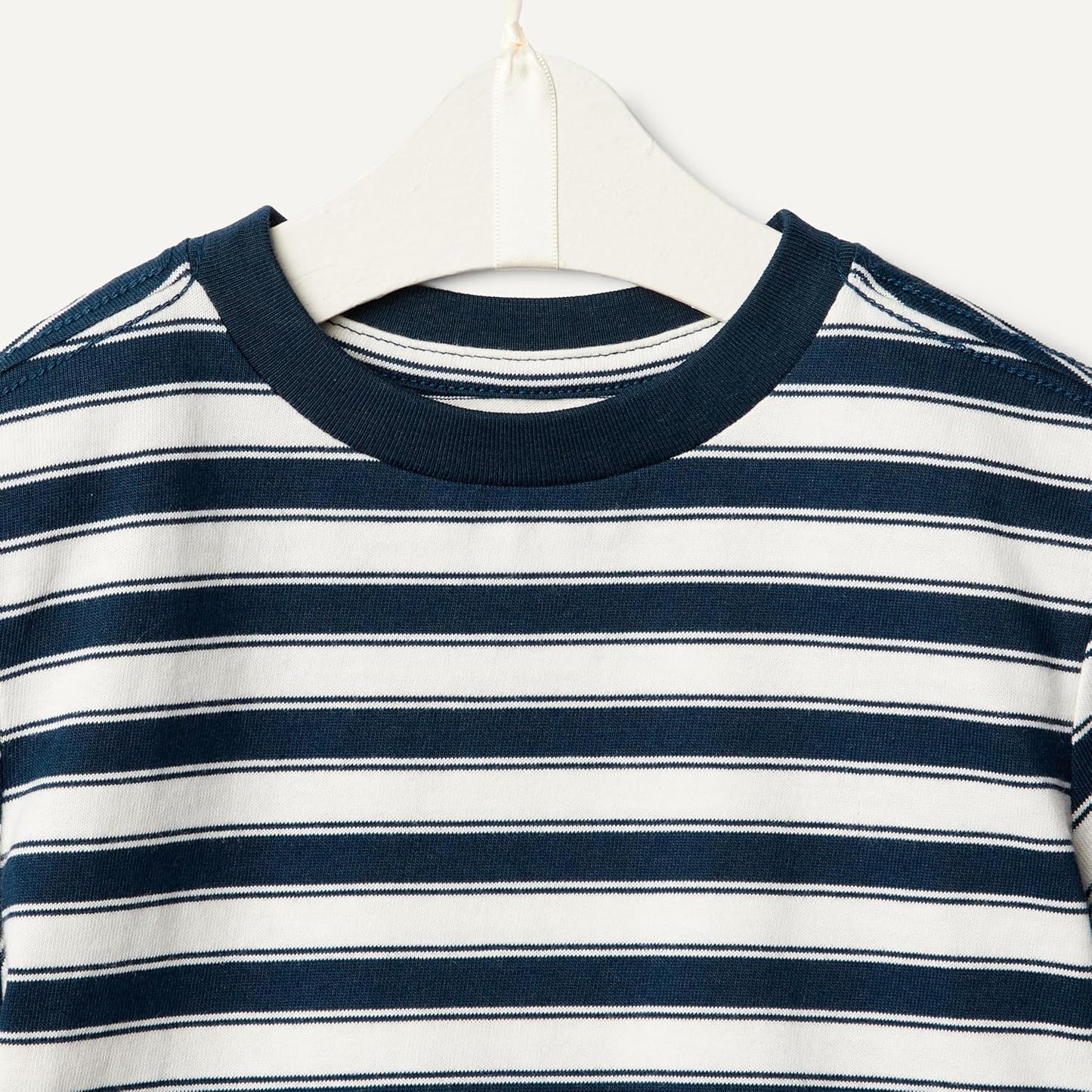 Amazon Essentials x Sofia Grainge Toddler and Baby Boys' Regular Fit T-Shirt and Short Set