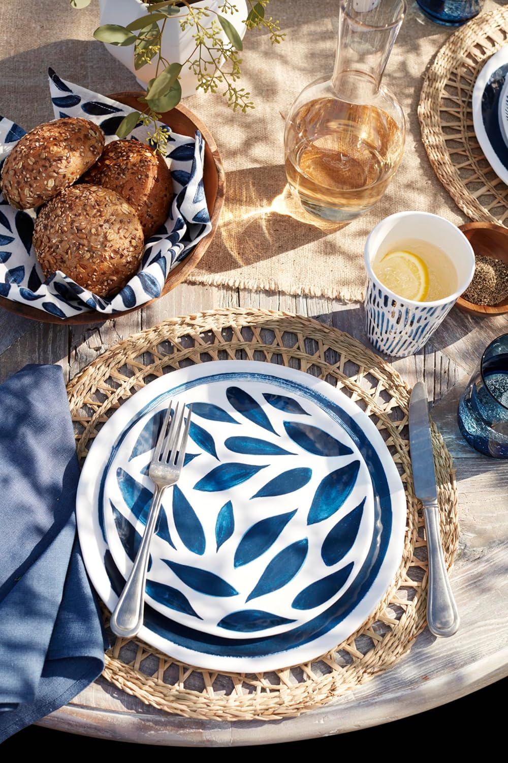 Lenox 895323 Blue Bay Melamine 16-Piece Dinnerware Set, Lightweight Melamine Material