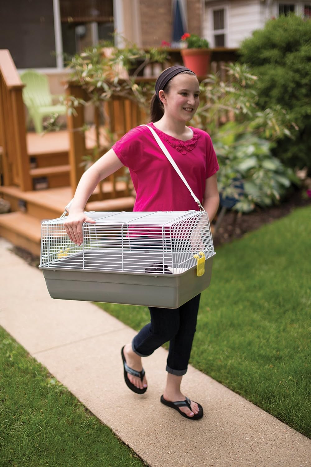 Prevue Pet Products Small Animal Travel Carrier - Hamster, Bird, Parakeet, Gerbil, Rabbit, Ferret, Guinea Pig, & Rat Carrier, Easy Pet Transportation, Travel Bird Cage, Lightweight & Portable - Gray