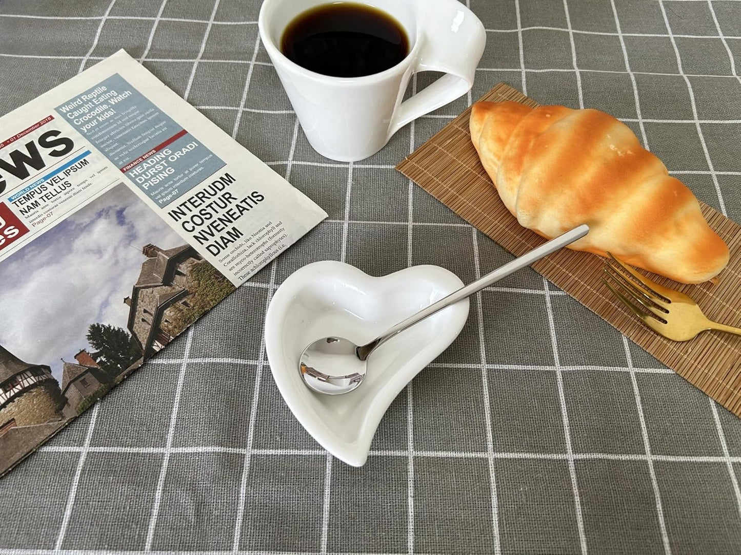 Coffee & Tea Spoon and Rest Set for Coffee Bar Accessories, Heart Cute Mini & Small Coffee Spoon Rest & Holder for Coffee Station & Bar, Teaspoon Rest & Holder (White Rest with Silver Spoon)