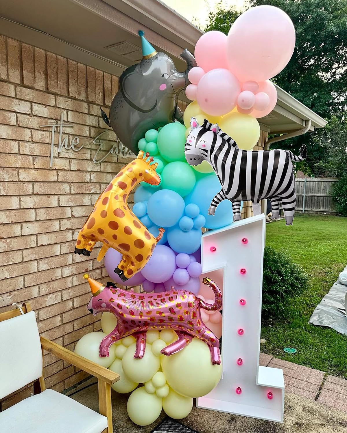 Cute Animal Balloon Garland Arch,152Pcs Colorful Balloons with Zebra Elephant Giraffe and Lion Foil Balloons for Baby Shower Kids' Woodland Animals Zoo Theme Birthday Party Supplies Decorations