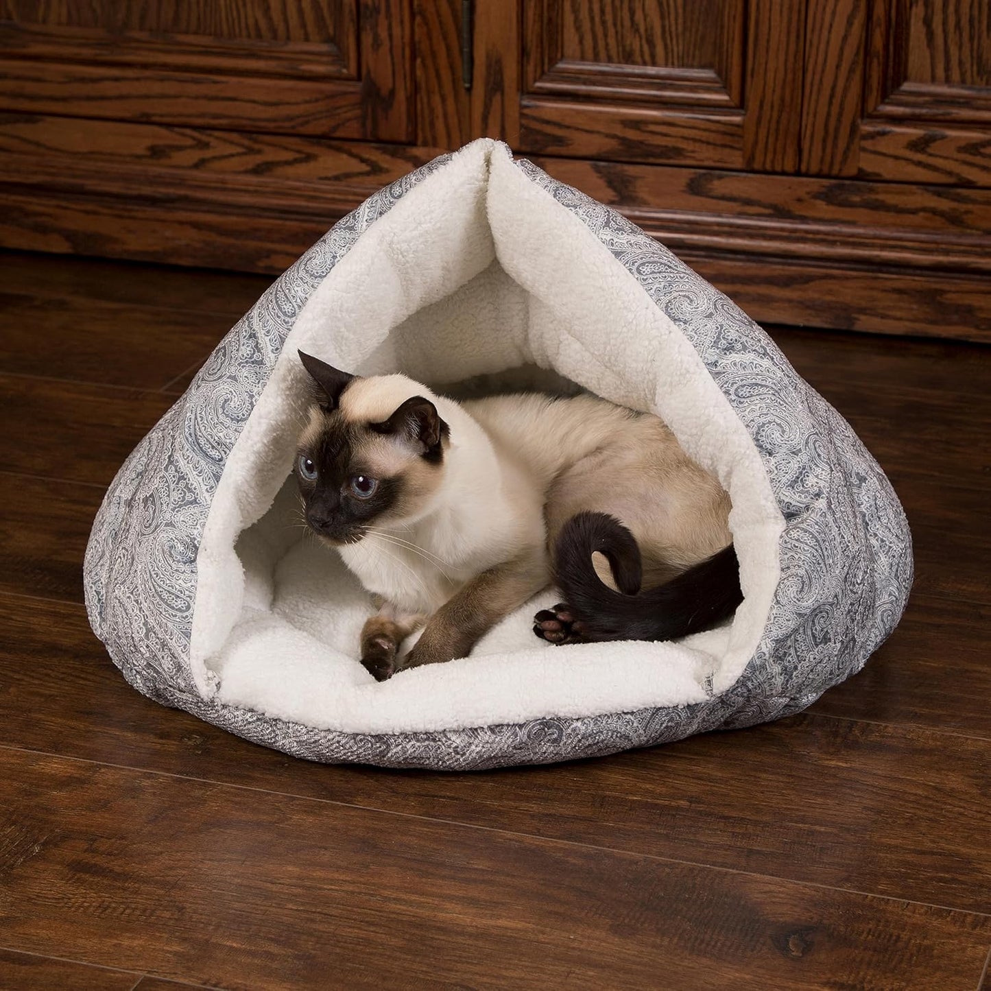 K&H Pet Products Self-Warming Hut Cat Cave Bed, Super-Soft Self-Heating Covered Cat Tent Bed, No Electric Needed to Keep Pets Warm, Also for Small Dogs, Machine Washable - Small 19 X 18in Gray