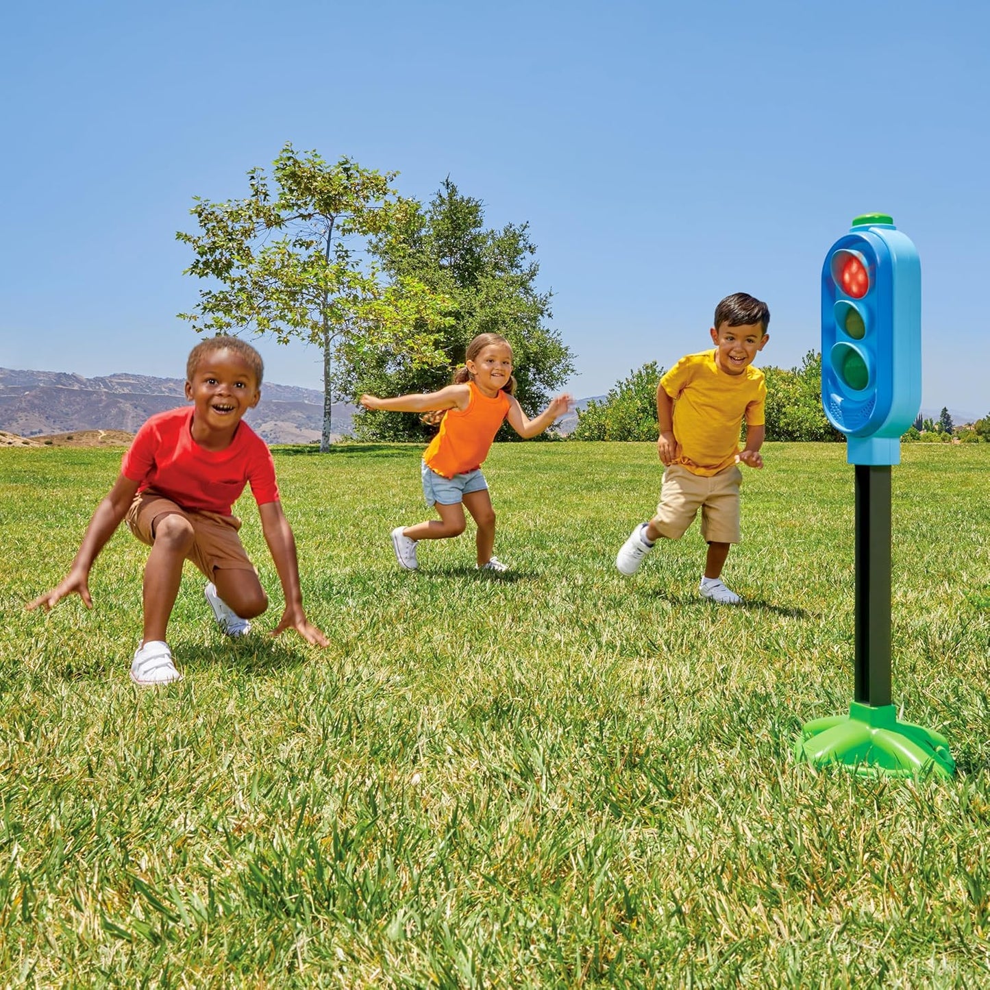 Little Tikes Red Light Green Light, Active Play Sports Toys, for Boys and Girls Ages 3+ Years