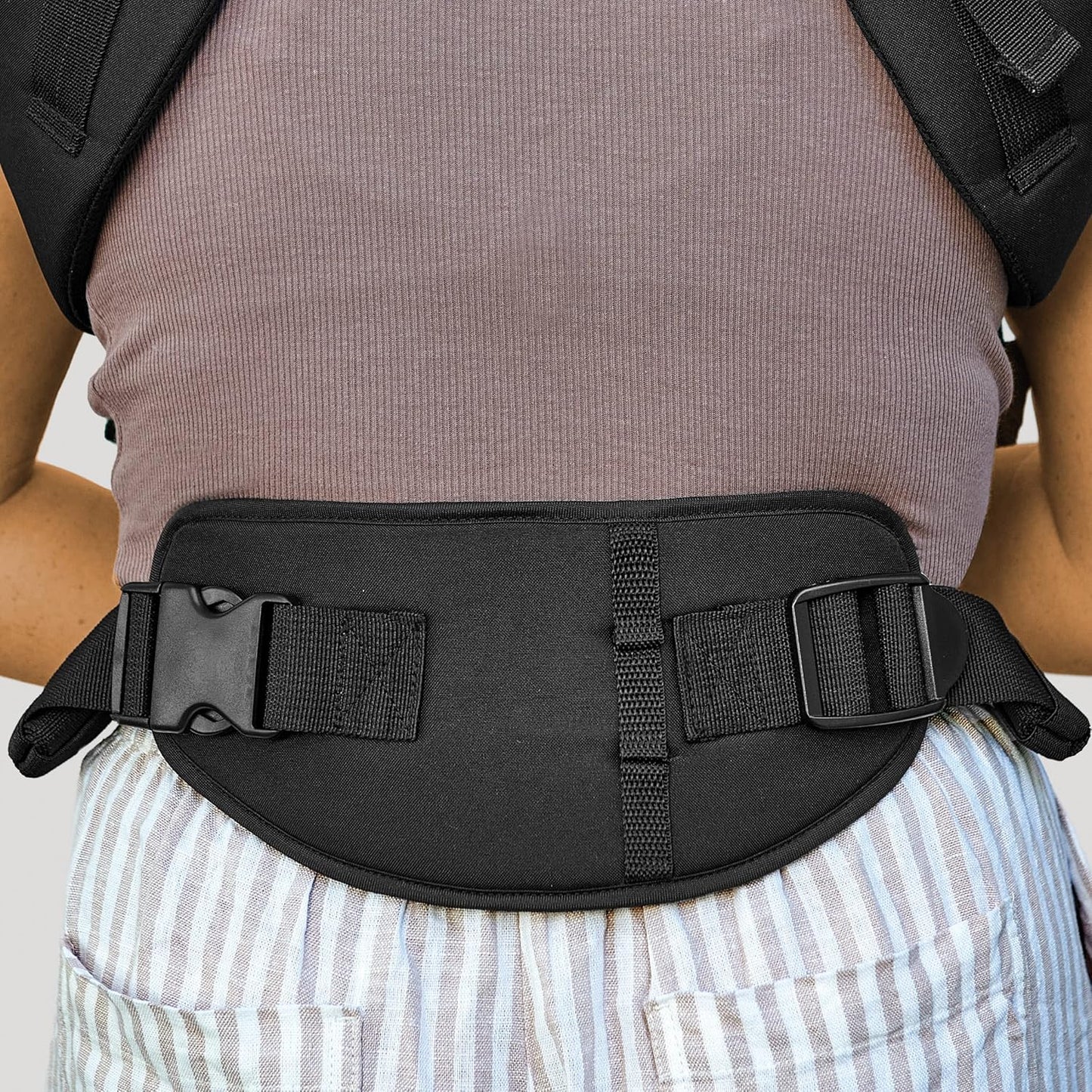 Chicco SnugSupport 4-in-1 Infant Carrier, Front and Back Carry Positions, Infant Backpack, Baby Carrier Newborn to Toddler, for Infants 7.5-33 lbs., Black/Black