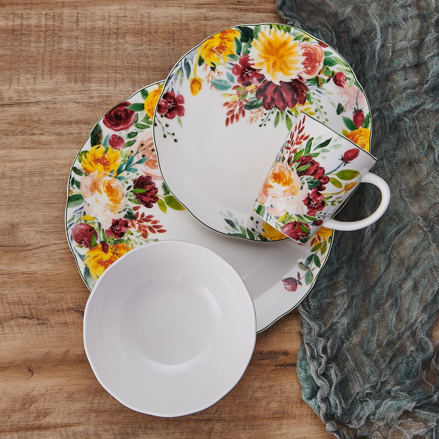 Mikasa Clara Bone China Lightweight Chip Resistant 16 Piece Dinnerware Set, Service For 4